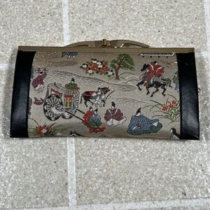Women's Artwork Embroidered Clutch Purse‎ Wallet